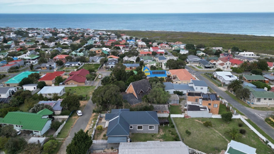 4 Bedroom Property for Sale in Palmiet Western Cape